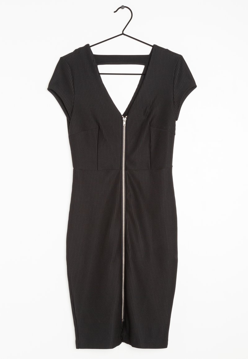 Robe noire à côtes avec des manches courtes, décolleté en V et fermeture éclair à l'avant du col jusqu'à l'ourlet. Elle possède deux poches à l'avant et une silhouette ajustée.