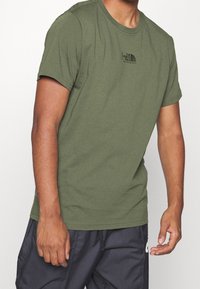 The North Face Camiseta estampada - khaki