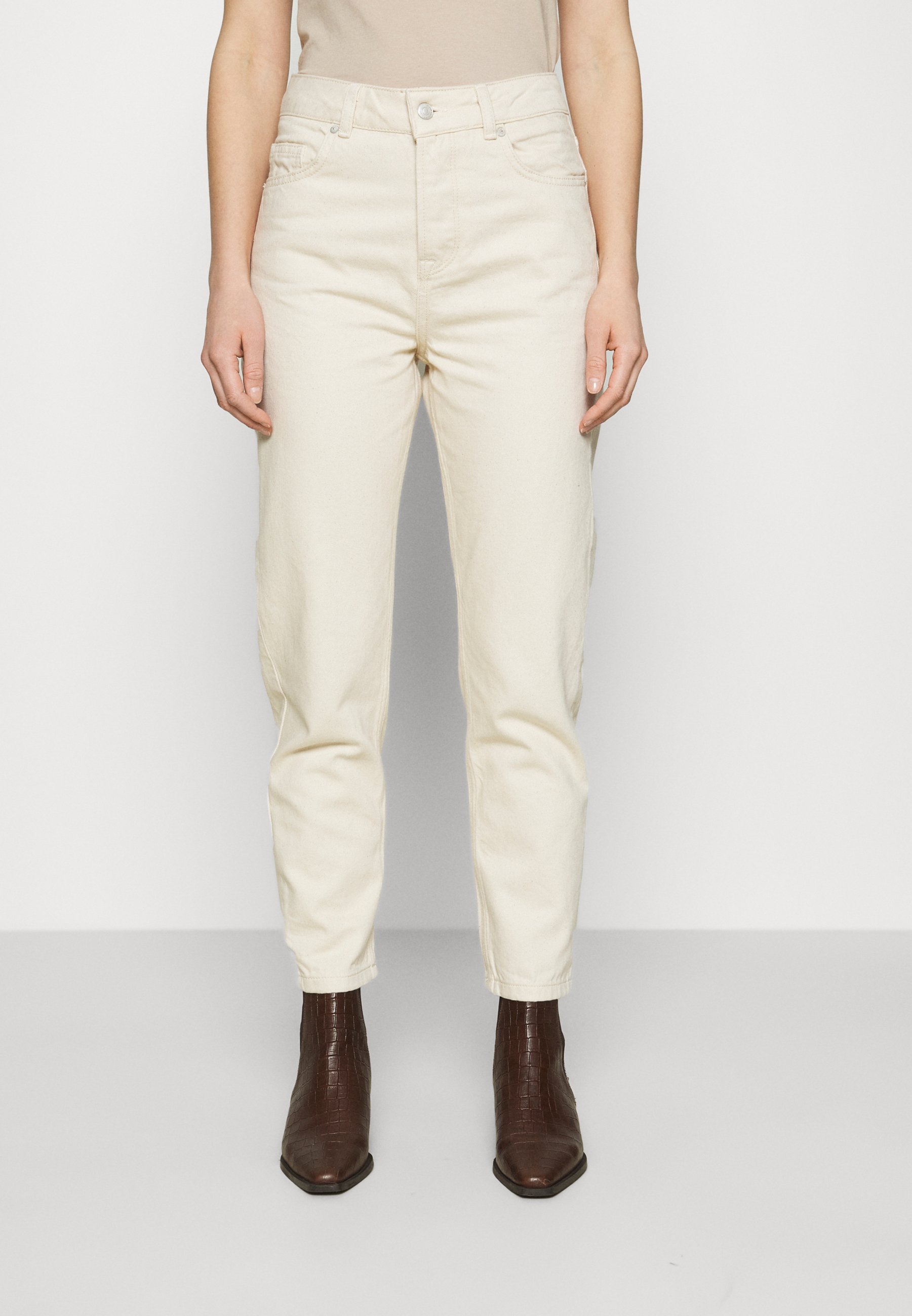 Selected Femme Slffrida Mom Jeans Straight Leg Creme Offwhite Zalando De