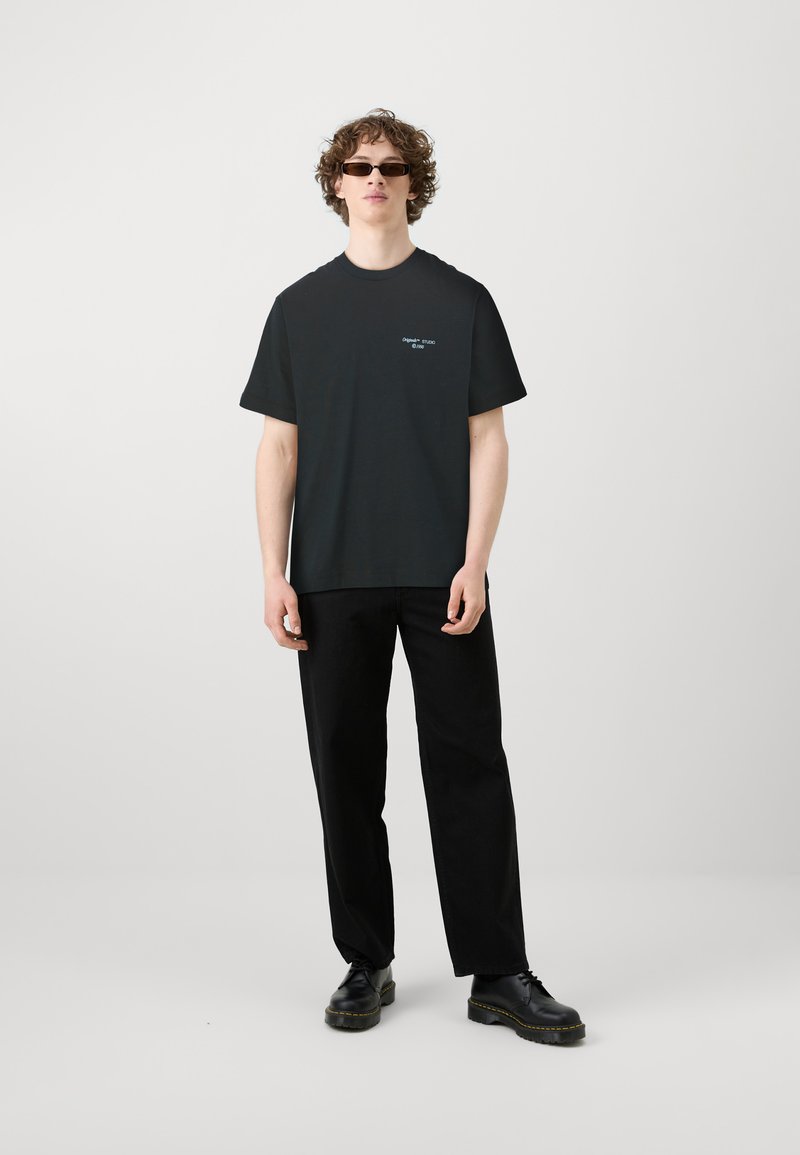 Black slim fit t-shirt