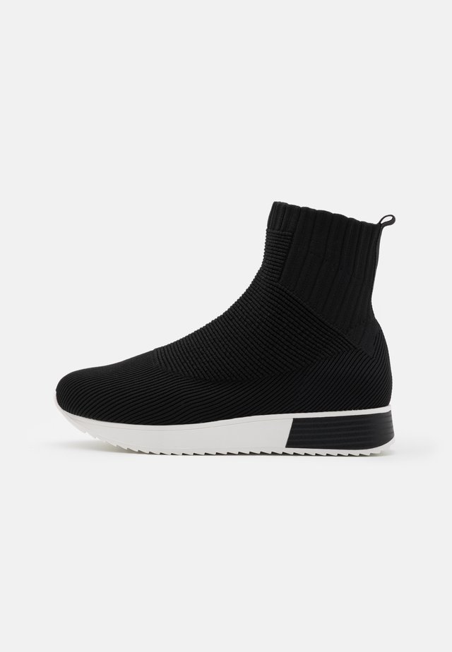 Zapatillas altas - black