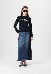 Guess Jeans INTARSIA - Maglione - daring ocean