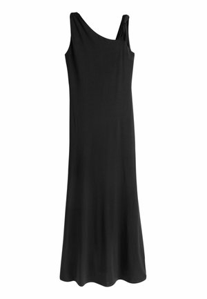 Czarna długa sukienka bez rękawów z asymetrycznym dekoltem i skręconym paskiem na jednym ramieniu.