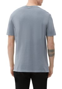 s.Oliver MIT HENLEY-AUSSCHNITT - Navadna majica - schiefergrau