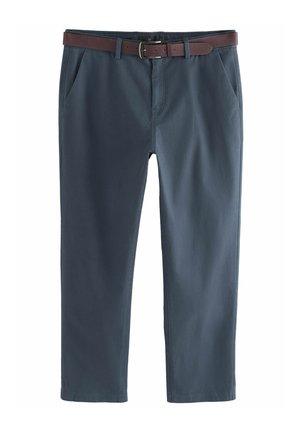 Dunkelgraue Herren-Chinos mit glatter Textur, ausgestattet mit einem braunen Ledergürtel und Seitentaschen. Schlanker Schnitt mit geraden Beinen und klaren Linien.
