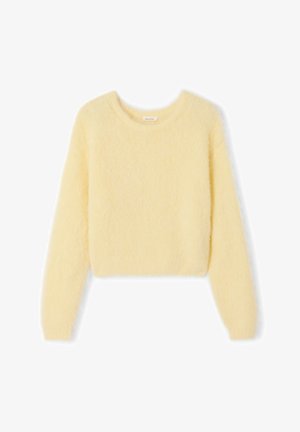 Pull court jaune et duveteux avec un col rond et des manches longues, présentant une texture douce et des détails de couture subtils.