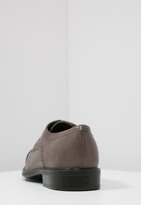 Geox Derbies & Richelieus - grey