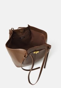 Gina Tricot LONG STRAP BAG - Pirkinių krepšys - dark brown