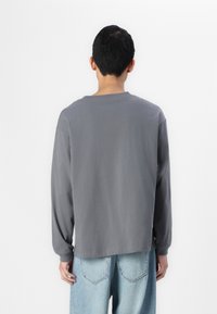 GAP SUPER SOFT OVERSIZED  - Pikkade varrukatega topp - shark fin