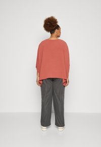 Vero Moda Curve VMALVA O NECK PONCHO - Cape - marsala