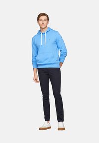 Tommy Hilfiger ESSENTIAL TERRY - Jersey con capucha - blue spell