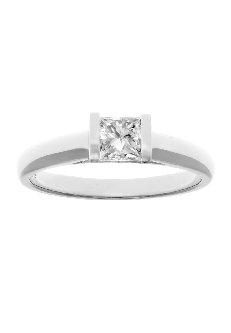 Sølv ring med en glat skæft, der har en firkantet, klar sten indsat i et minimalistisk design, der fremhæver rene linjer og en poleret overflade.