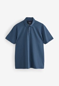Polo de manga corta en azul marino, con un patrón texturizado y un cuello clásico con cierre de un solo botón.