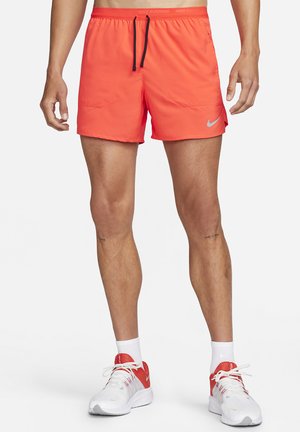 STRIDE - Spordišortsid - bright crimson/black/(reflective silv)