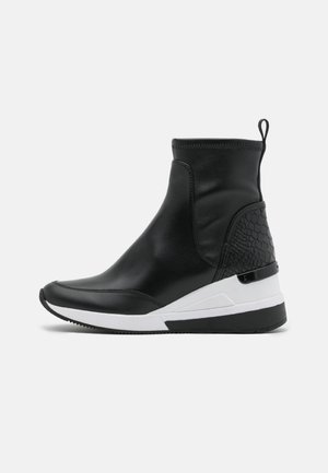 Sneaker high - black
