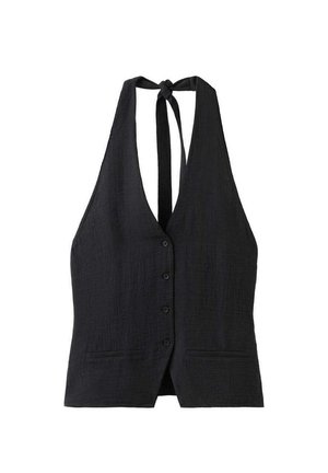 Zwarte mouwloze haltertop met knopen aan de voorkant en twee kleine voorzakken, vastgeknoopt in de nek met een strik.