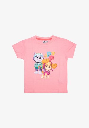 T-shirt rosa a maniche corte in cotone, caratterizzato da personaggi di cani dei cartoni animati, dettagli colorati e design grafico con la lettera 'P' al centro.