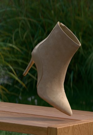 LEATHER - Korte laarzen - beige