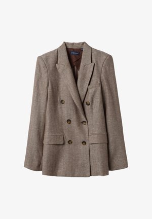 Blazer doppiopetto marrone a spina di pesce con rever a incavo, sei bottoni in tartaruga, due tasche anteriori con patta e una tasca applicata sul petto.