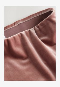 Non selezionato, pink