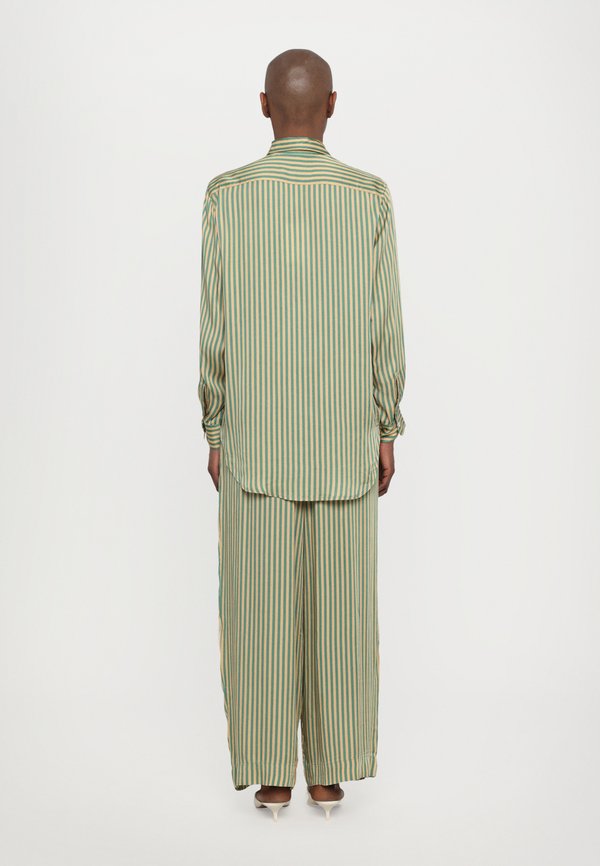 SOFIA  - Button-down blouse3