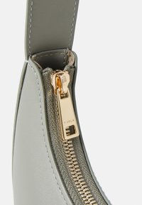 Furla DELIZIA MINI SHOULDER BAG - Ručna torba - agave