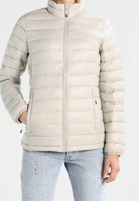 Icepeak Dunjacka - beige