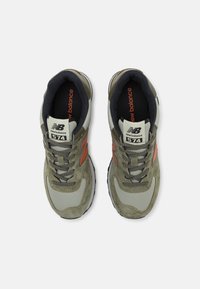 New Balance U574SOC UNISEX - Sportcipő - green
