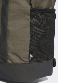adidas Performance ESSENTIALS LINEAR - Sac à dos - olive strata/black/white