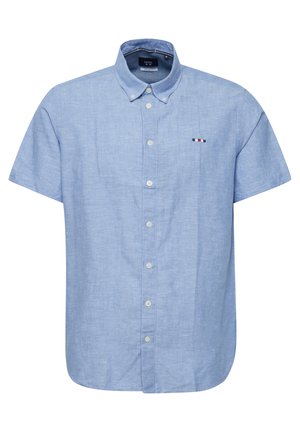 Lys blå kortermet skjorte med knapper laget av lin, med krage og en liten stripete logo detalj på brystet.