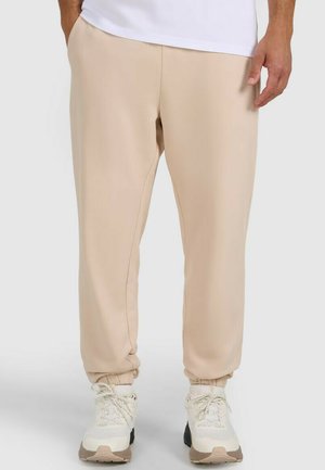 - Spodnie treningowe