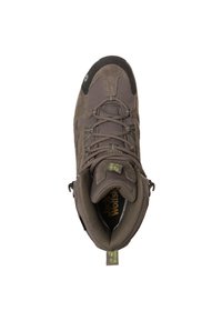 Brun vandringsko med en texturerad mocka övre, meshpaneler, förstärkt tåhätta och sydda detaljer. Snörningen säkerställer passformen.