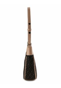 Braune Handtasche mit einem strukturierten schwarzen Stoff, der ein geometrisches Muster aufweist, ergänzt durch einen glatten, hellbraunen Ledergriff und Zierleisten.