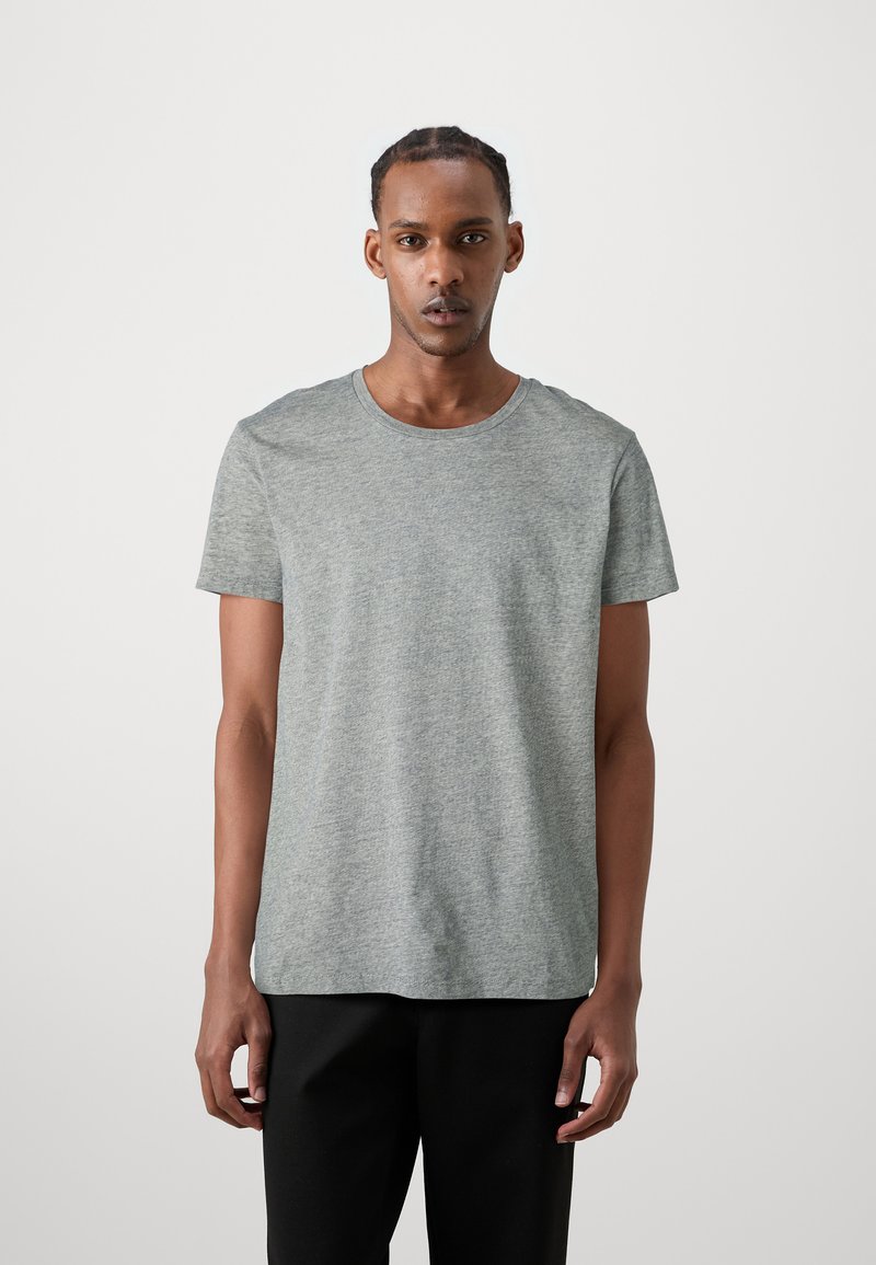 Gray short-sleeve t-shirt, round neckline, made from a soft fabric, featuring a subtle heathered texture and a relaxed fit.