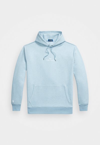 Ανοιχτό μπλε φούτερ με μπροστινή τσέπη, κορδόνια στην κουκούλα και κεντημένο λογότυπο. Κατασκευασμένο από μαλακό, υφασμένο ύφασμα.