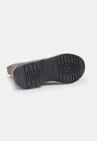 Bata Stivaletti stringati - nero