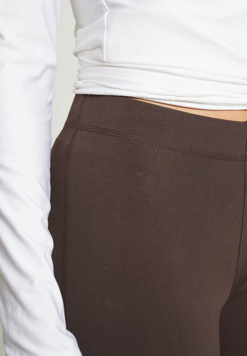 Damen Kleider | Weekday ESSENCE BIKE 2 PACK Shorts black/brown/schwarz - EC14049 Damen Kleider | Weekday ESSENCE BIKE 2 PACK Shorts black/brown/schwarz - EC14049