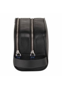 Zaino in pelle nera con un design curvo, dotato di due cerniere argentate, dettagli blu e una finitura opaca liscia.