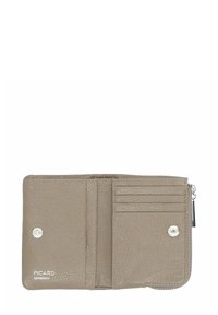 Beige leren portemonnee met een textuurafwerking, voorzien van meerdere kaarthouders en een ritscompartiment, beveiligd met een drukknop.