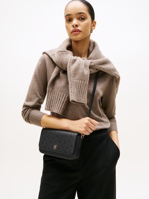 Tommy Hilfiger ICON CROSSOVER MONO - Käsilaukku - black