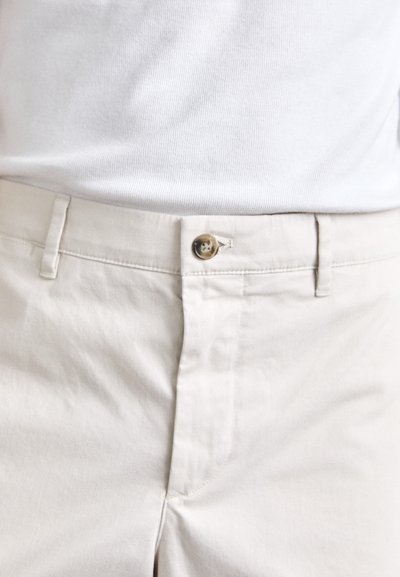 J.LINDEBERG SHANE CLOUD - Shorts - moonbeam
