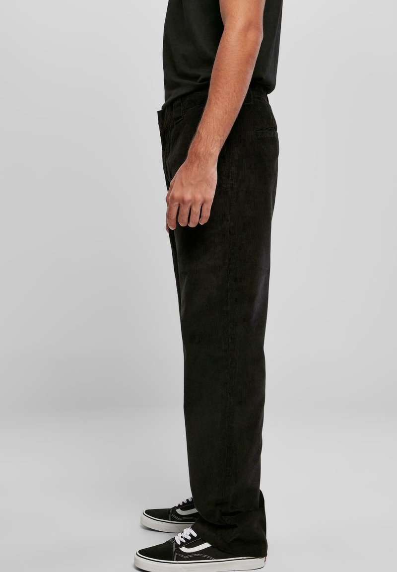 Herren Chinos | Urban Classics CORDUROY WORKWEAR PANTS Chino black/schwarz - VB11081 Herren Chinos | Urban Classics CORDUROY WORKWEAR PANTS Chino black/schwarz - VB11081