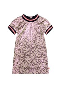 Leopardi-kuosiset mekko hohtavassa kullassa ja purppurassa, jossa on lyhyet hihat, ribattua mustaa kaulusta vaaleanpunaisilla yksityskohdilla ja takana nappikiinnitys.