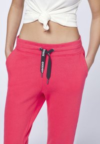 Chiemsee MIT LOGO-BAND UND LABELPRINT - Jogginghose - raspberry