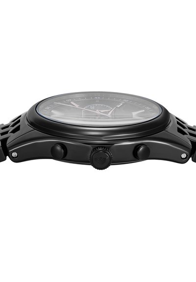 Schwarze Metallarmbanduhr mit schwarzer Lünette, drei seitlichen Tasten inklusive einer mit einem Logo gravierten Krone und einem Gliederarmband aus Metall.