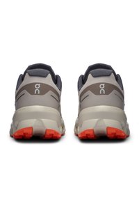 On CLOUDVISTA WP  - Laufschuh Trail - pearl   ice