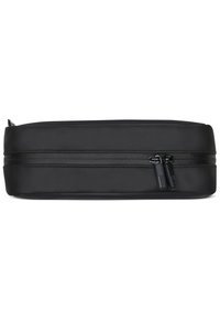 Beauty case rettangolare nero realizzato in materiale resistente, con una texture liscia, chiusura con zip e un sottile dettaglio di branding sulla zip.