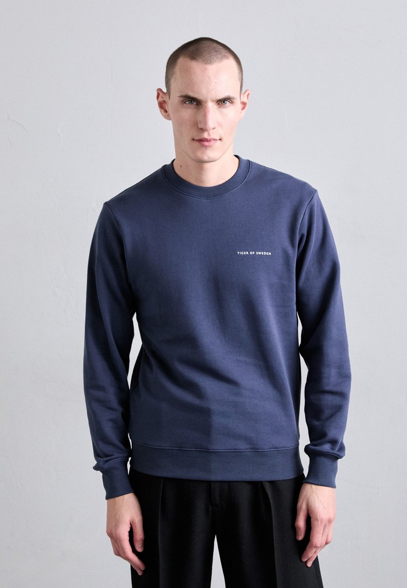Tiger of Sweden - EMERSON - Sweatshirt - blue cloud, Agrandir