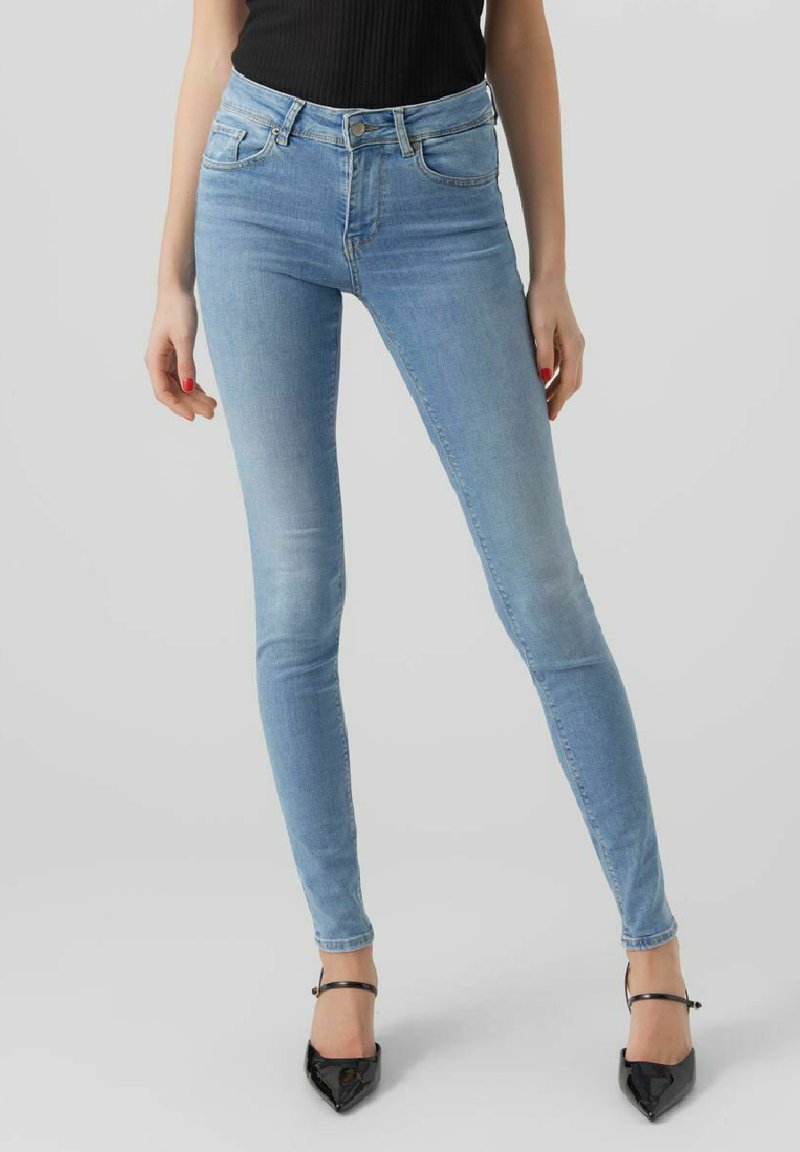 Vero Moda - Prigludę džinsai - light blue denim, Padidinti