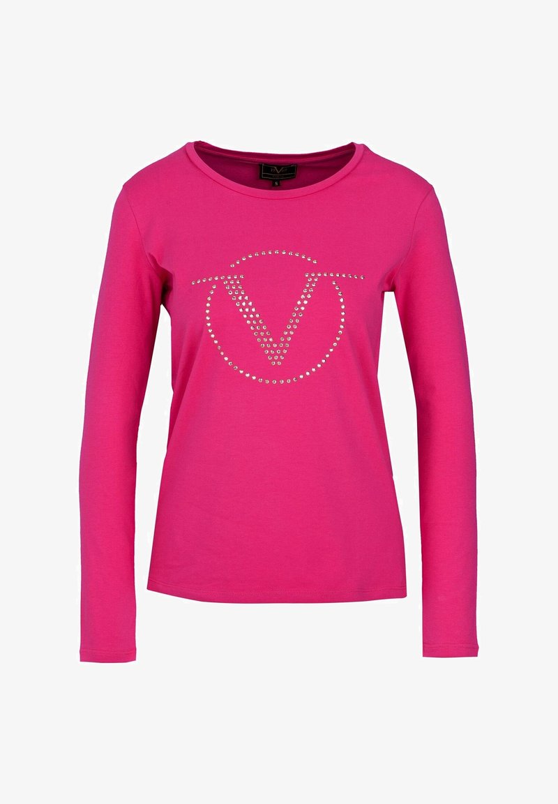 Long-sleeve pink t-shirt made from cotton. Features a circular design with a silver rhinestone ‘V’ logo at the center. Crew neck style.